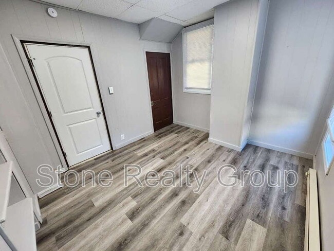 Photo - 121 Gilbert Ave Unit 1