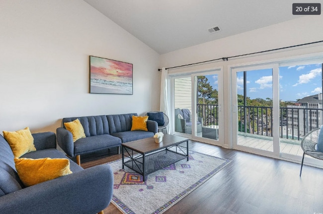 Photo - 601 Hillside Dr N