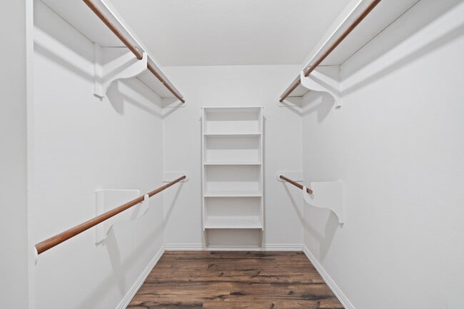 Building Photo - 10214 Inwood Dr