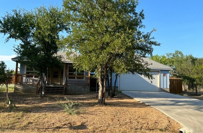 Photo - 111 E Hickory Dr