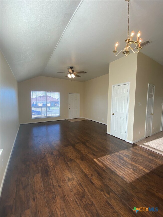 Photo - 5107 Daybreak Dr