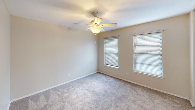 Photo - Charming 2/2.5 Condo at Canterbury Near Ba...