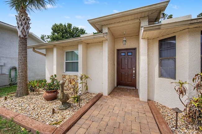 4449 Foxboro Dr