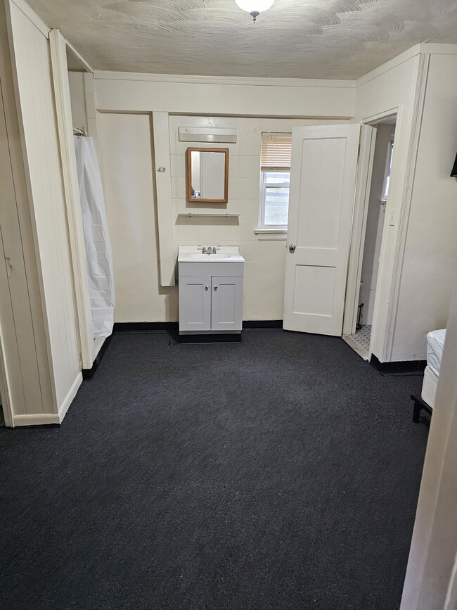 Photo - Boxwood Apartments Unit 9