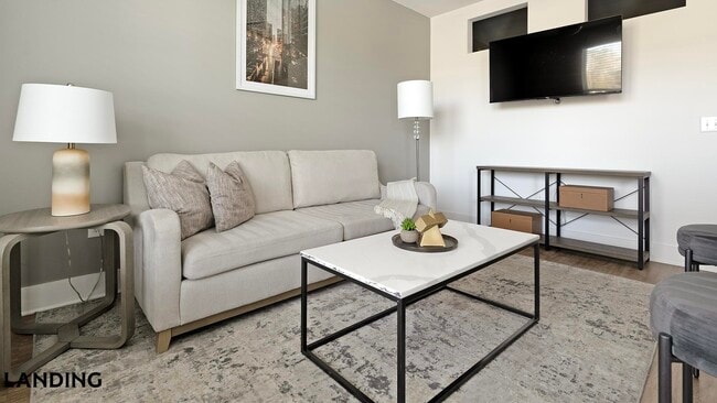 Photo - 5209 Craftsman Dr Unidad 100-317