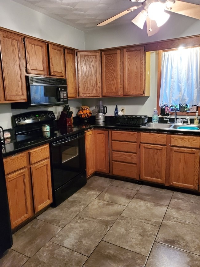 Photo - 225 S Webster Ave Unit 2 - Upper