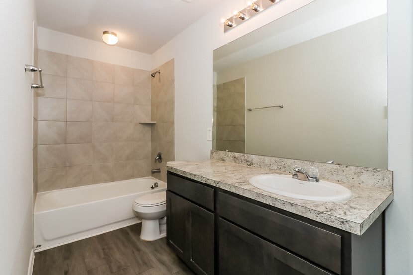 Photo - 2607 Bouvardia Wy