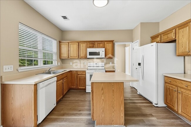 2251 Monthemer Cv