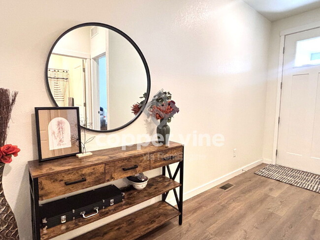 Photo - 9894 Ceylon St