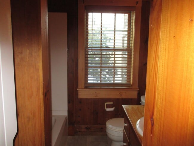 Photo - 48 Perkins Ln