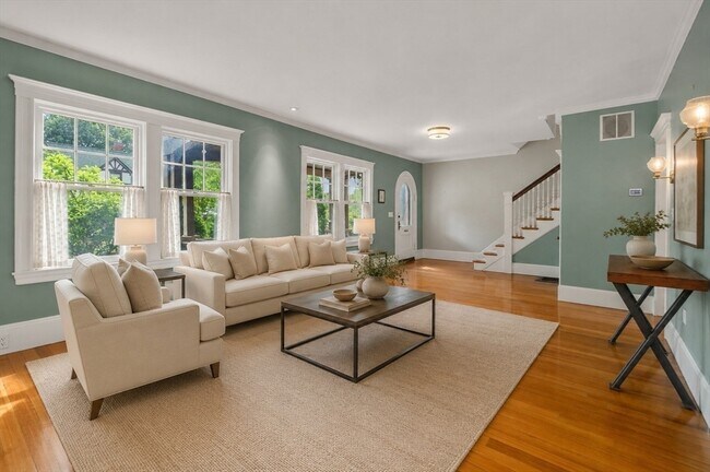 Photo - 18 Eaton Ct