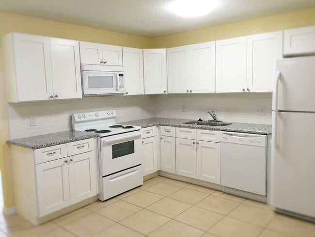 Photo - Three bedroom and two bathroom duplex -Poinciana