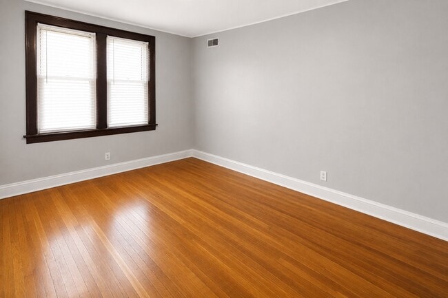 Photo - 1208 S 57th Ave