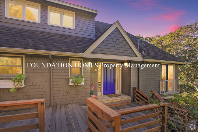 Building Photo - Boyle Park 4BD+/3.5BA, Close to town!  Gue... Rental
