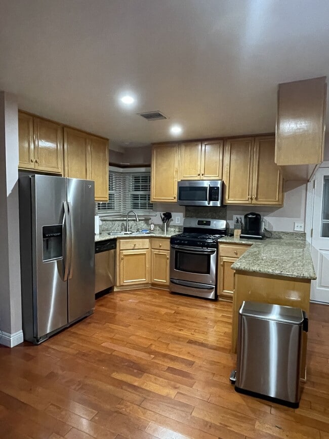 2019 N Maple St