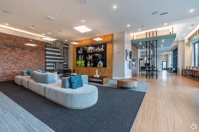 Amenity Lounge