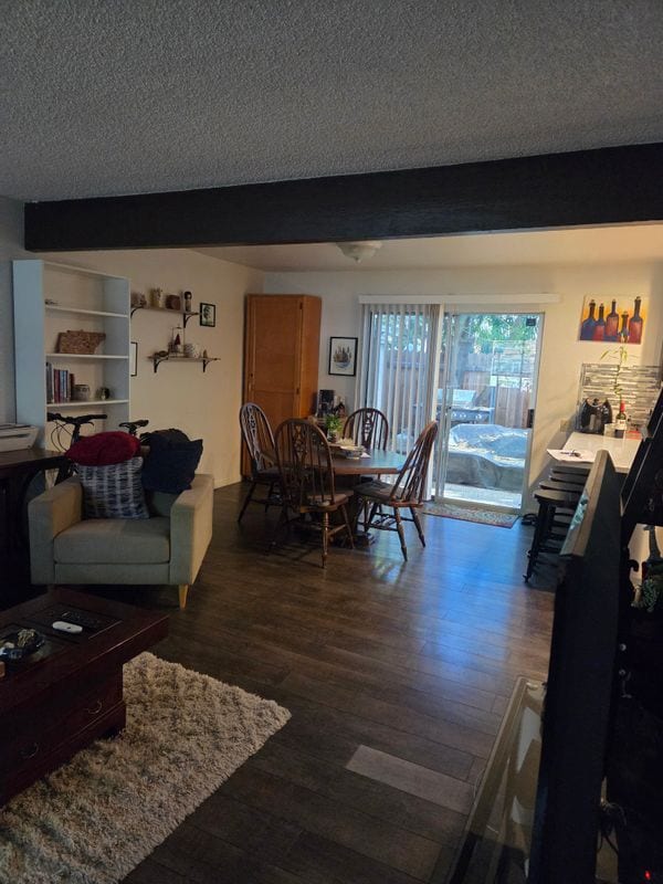 Photo - 1569 Drake Dr