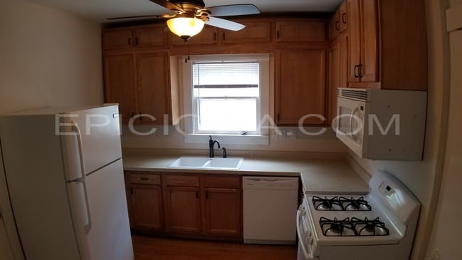 Photo - 361 20th St SE