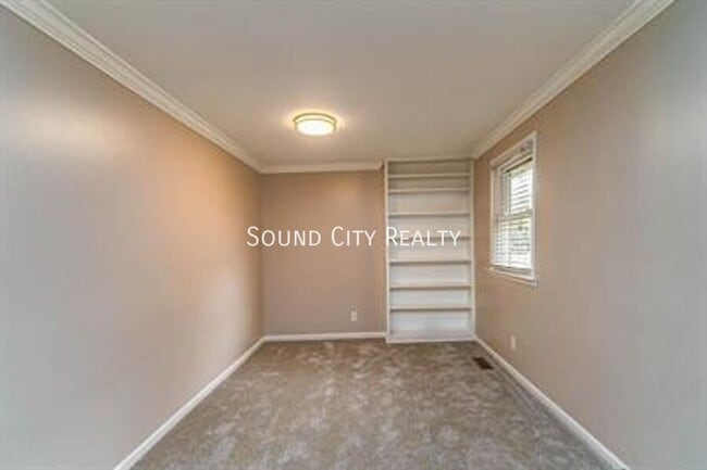Photo - 106 Sherwood Terrace