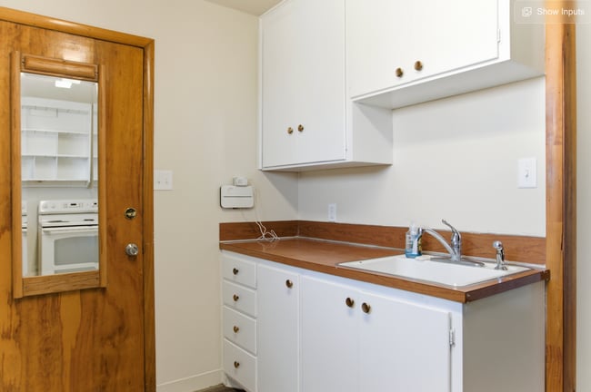 Photo - 466 E Center St