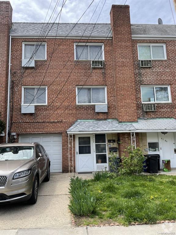 Building Photo - 92-08 242nd St Unit 1 Rental