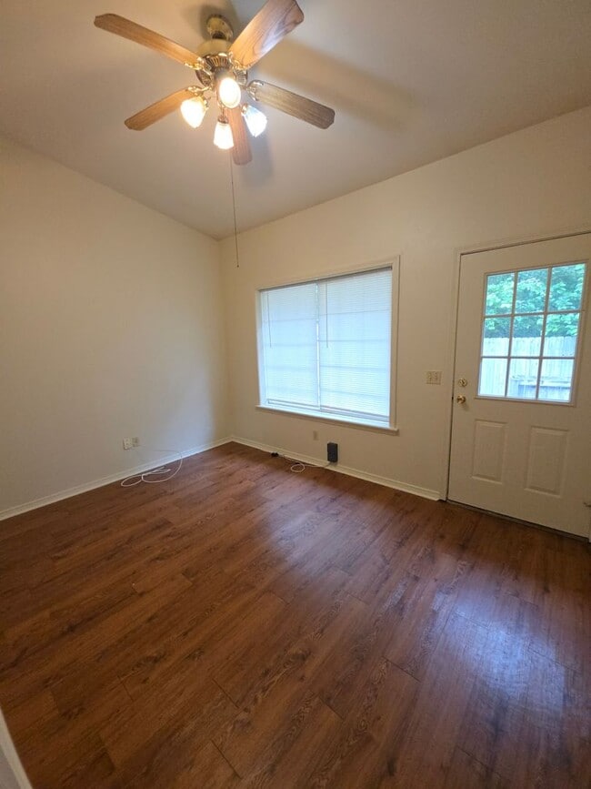 Photo - 2635-2635 W C St Unit 2633