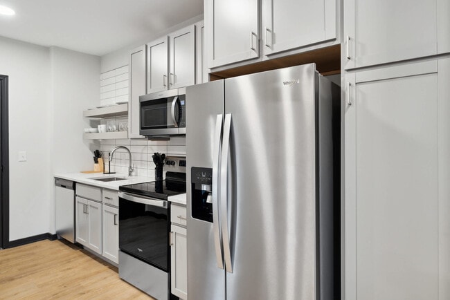 Photo - 423 E Michigan St Apartamento Unidad ID1032103P