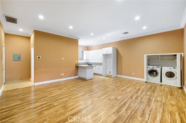 Building Photo - 15549 Ludlow St