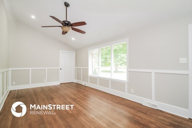 Photo - 2917 Wesleyan Ln