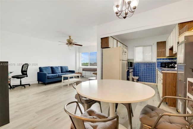 Photo - 900 SW 84th Ave Unit 412A