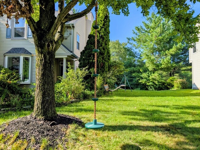 Photo - 72 Harvard Cir