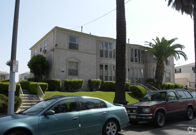5134 Clinton Street