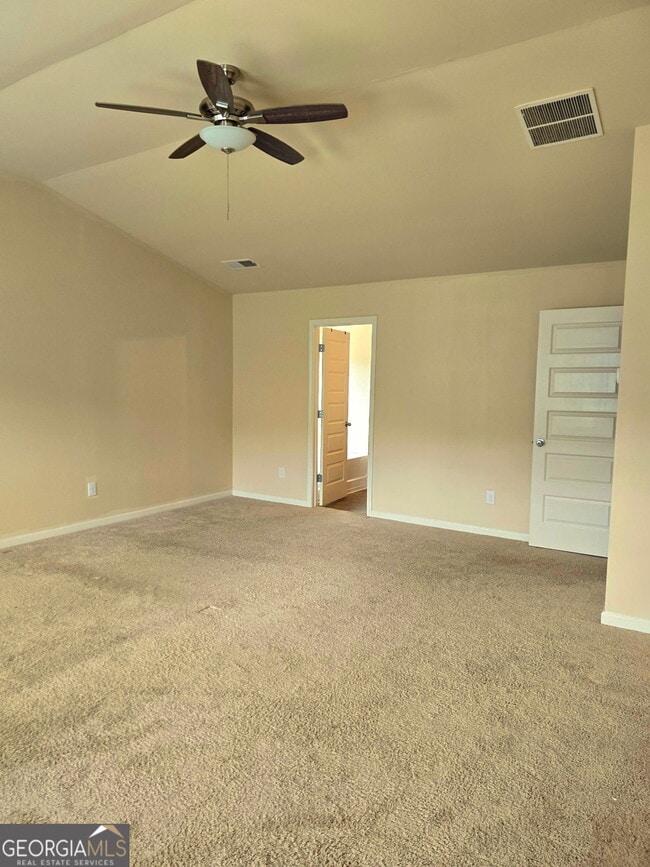 Photo - 245 Silver Willow Walk