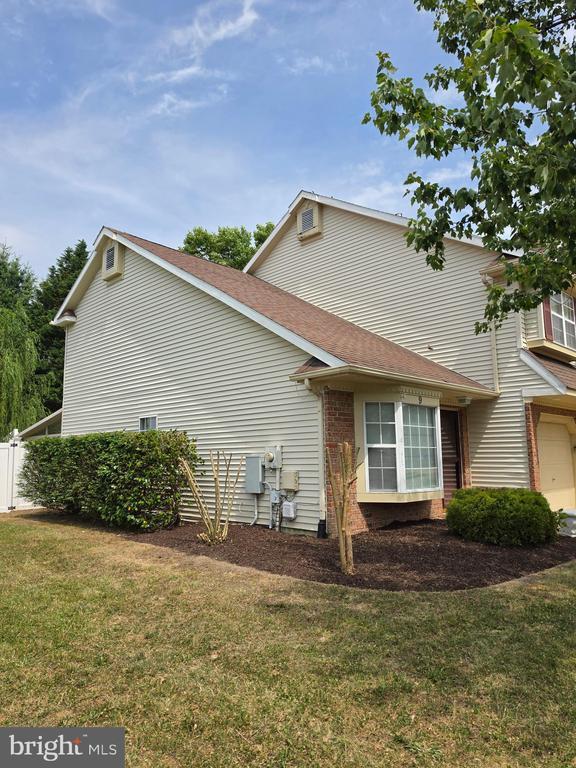 9 Gristmill Dr