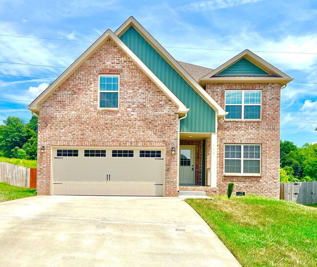 Building Photo - 733 Banister Dr