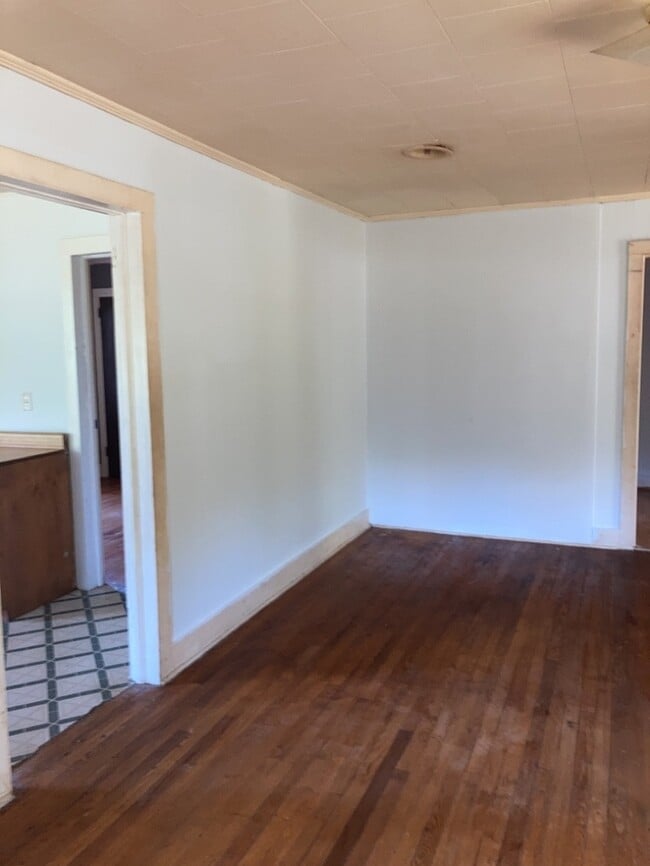 Photo - 2 Bedroom 1 Bathroom