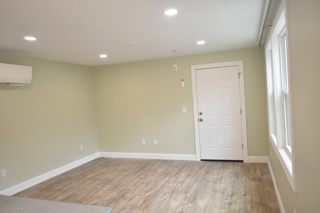 Photo - 1550 CT-12 Unit 5