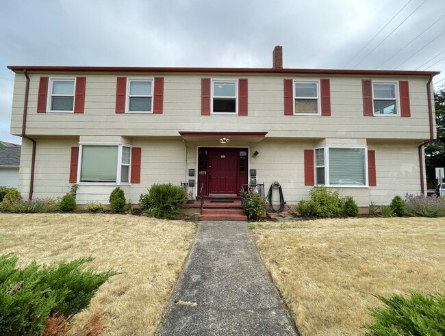 Building Photo - Charming Second Floor 1-Bedroom Close to Peninsula Park! Unit C