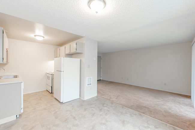 Elm Valley Apartments