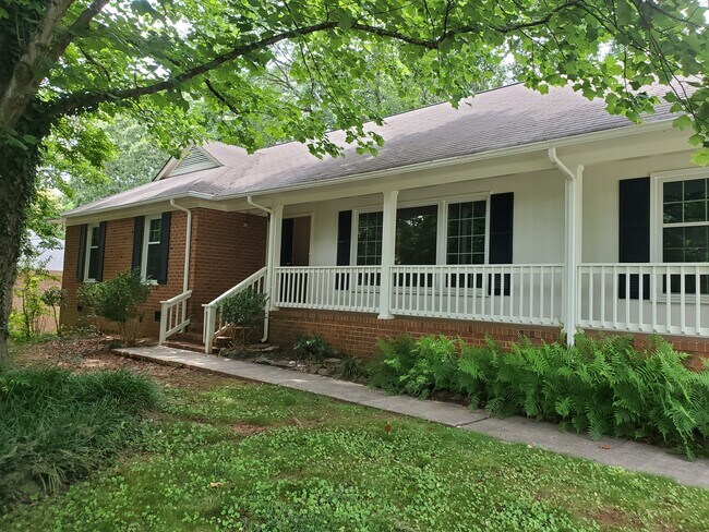 Photo - 6030 Old Providence Rd House