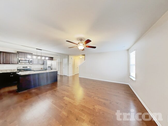 Photo - 337 Crane Way