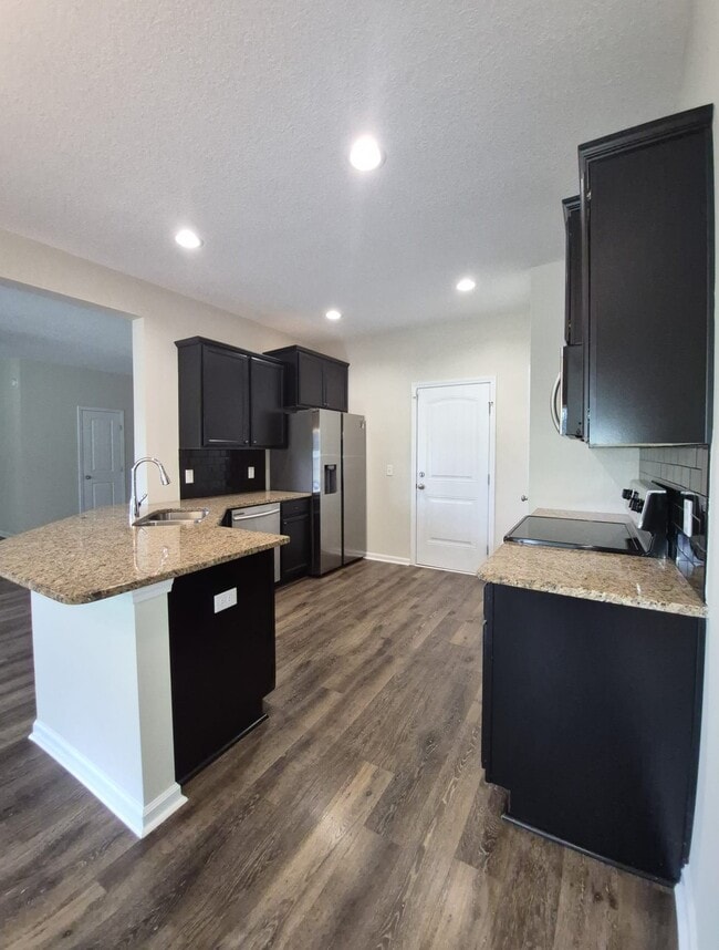 Photo - 33 Trask Cir
