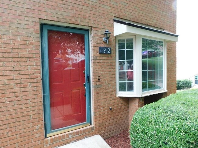 Photo - 192 High Creek Dr