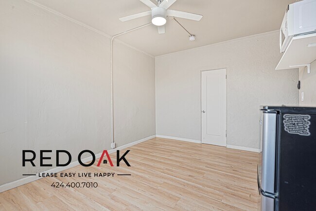 Photo - Delightful Bachelor with Lots of Natural S... Unit 306