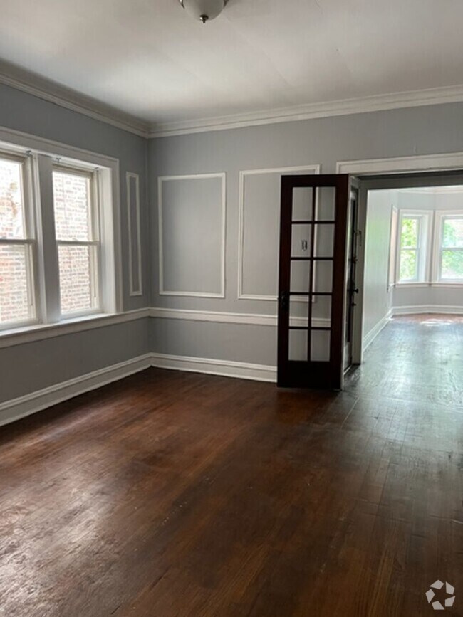 Building Photo - 8038 S Maryland Ave Unit 2 Rental