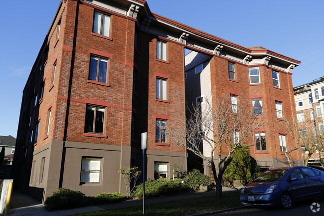 Photo - Comstock Apartments