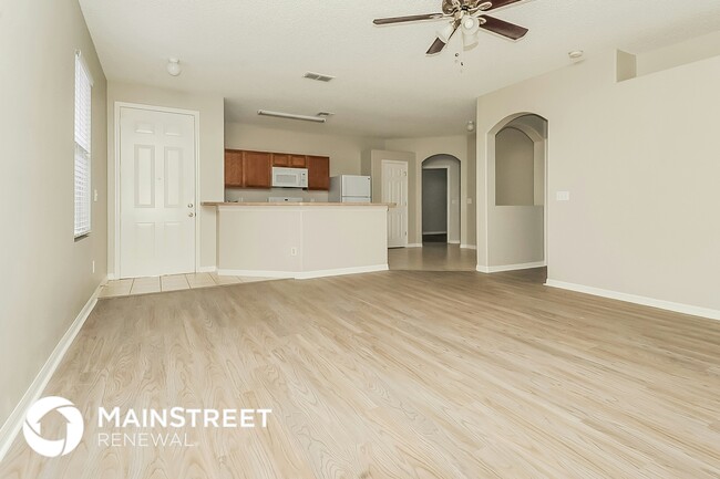 527 Madina Cir