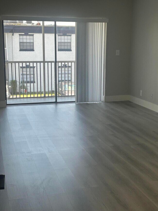 3220 NW 84th Ave Unit F635