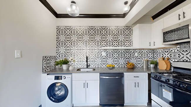 Photo - The Saum & Hutcheson Arms