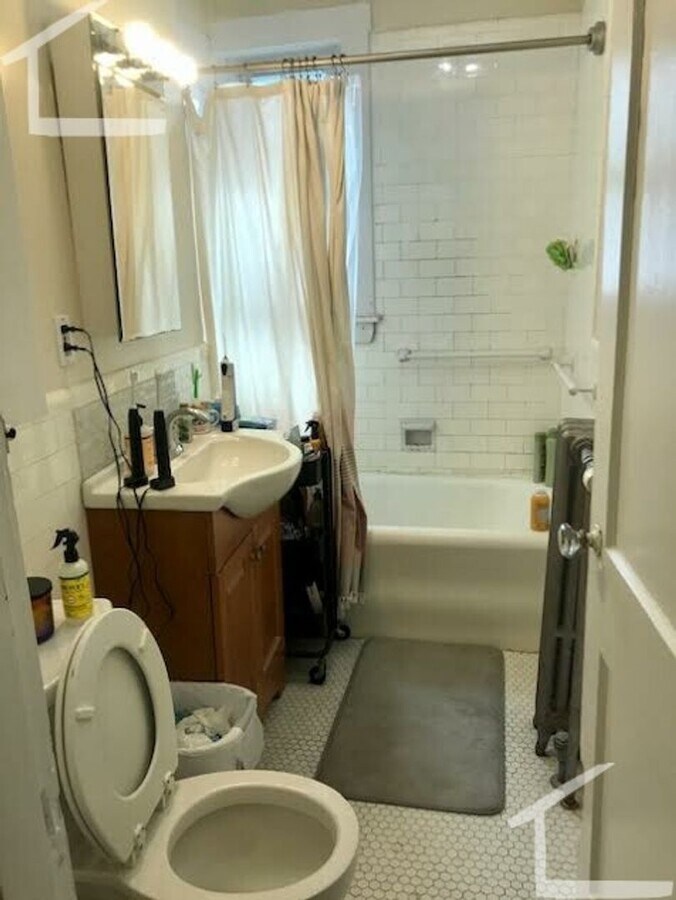 Photo - 22 Chiswick Rd